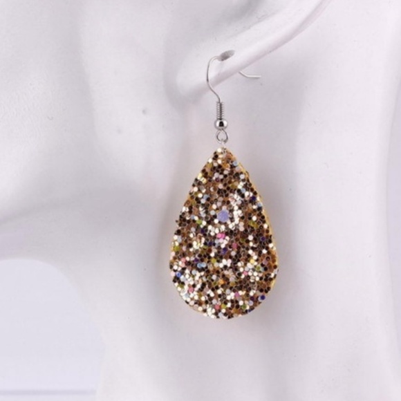 REVITALIZED Jewelry - 💎 Gold Sparkle Teardrop Earrings